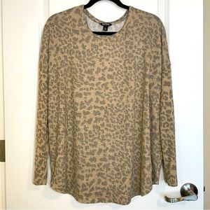 Buffalo- Leopard Print Knit Tunic, size xl